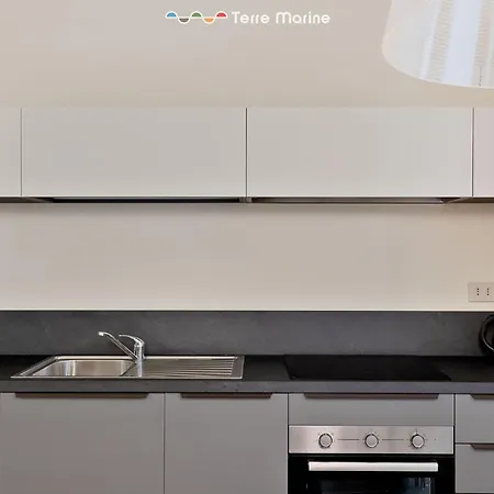 La Maison Du Soleil, Terre Marine 라스페치아