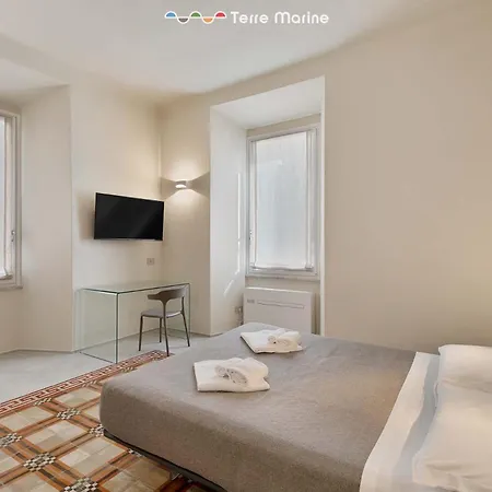 La Maison Du Soleil, Terre Marine * La Spezia