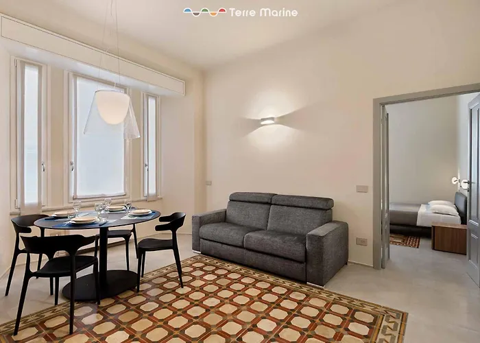 La Maison Du Soleil, Terre Marine * La Spezia